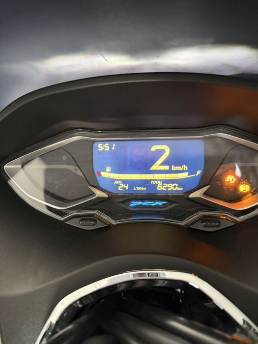 PCX 2023 - como nova