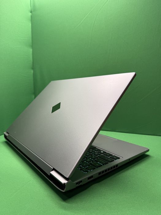 HP Omen 16 / i7-14650HX / RTX 4060 8GB 140W / 16GB DDR5 / 1TB SSD / FHD 144Hz