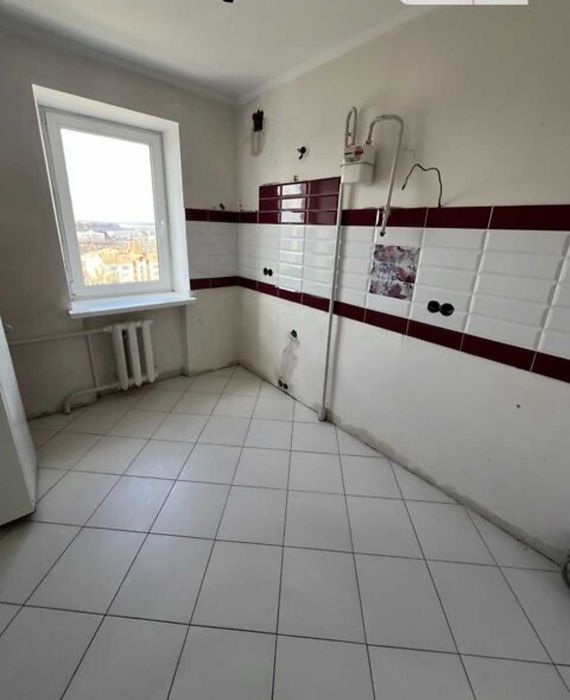 (3) Продам 2-кімнатну квартиру на Замості 1736