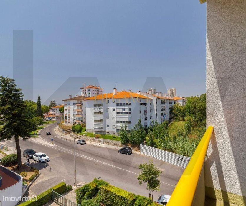 Apartamento T3 com estacionamento à Venda na Avenida da República, Par