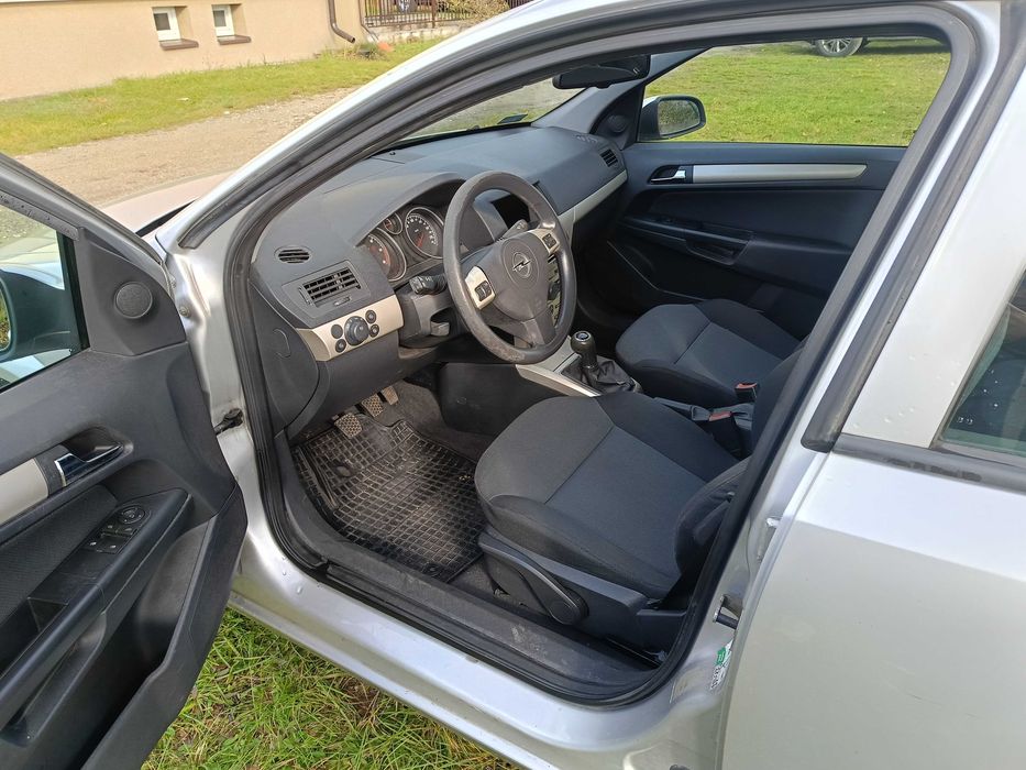 Opel Astra H 2007r 1.7 CDTI 100KM