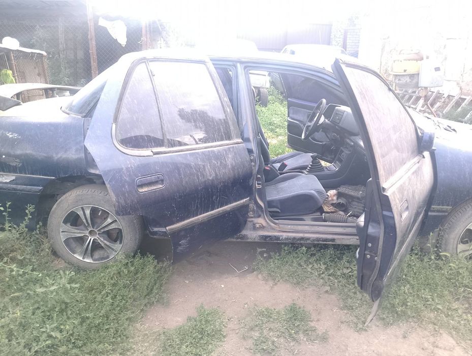 Продам машину ісузі стаїлос