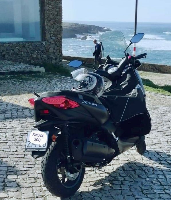 Yamaha X-Max 300 de passeio