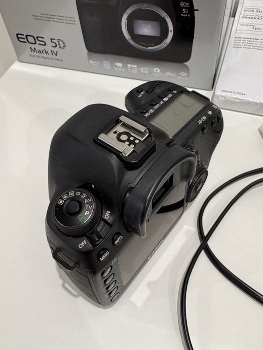 Продається фотоапарат canon 5d mark 4