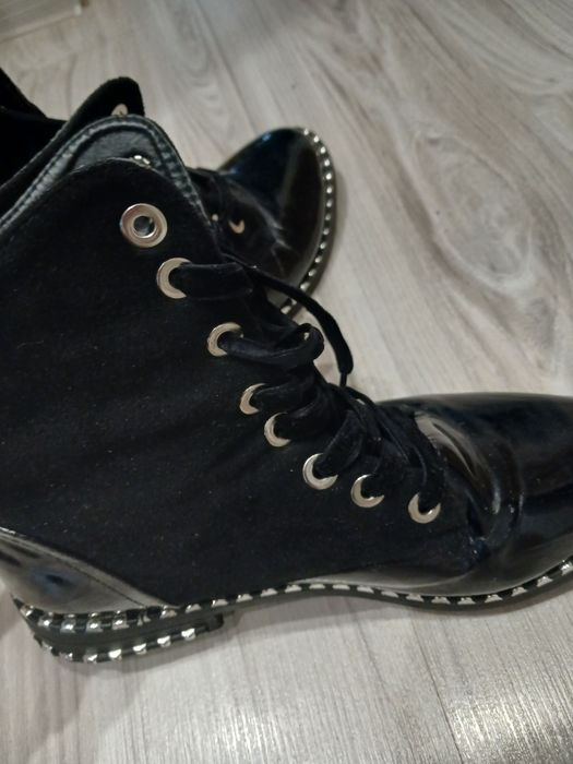 Buty rozmiar 40.