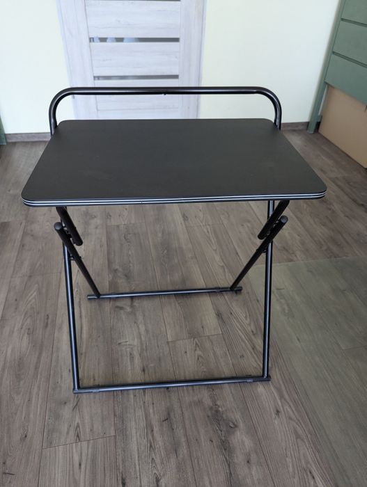 Biurko Jysk rozkładane jako turystyczne dla dziecka lub na ryby przenośne składane IKEA