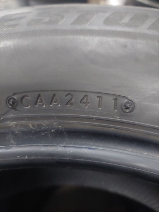 Комплект зимової гуми зима зимня Bridgestone R17 225 65