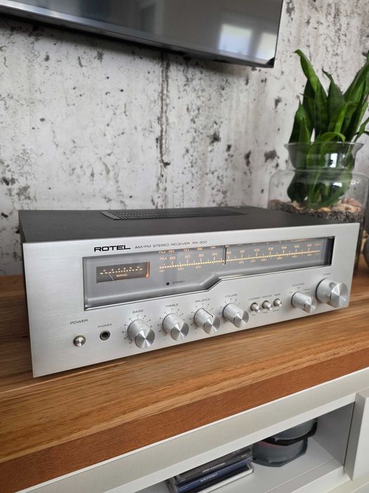 Amplituner ROTEL RX-300 Vintage Ładny stan po Serwisie