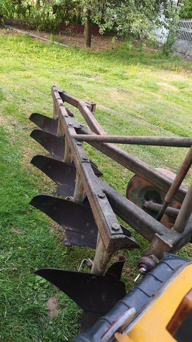Pług podorywkowy  5- skibowy