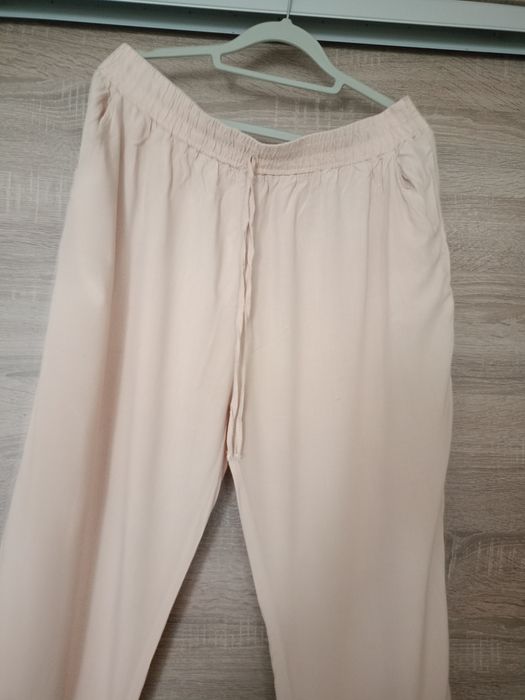 Sprzedam spodnie letnie damskie