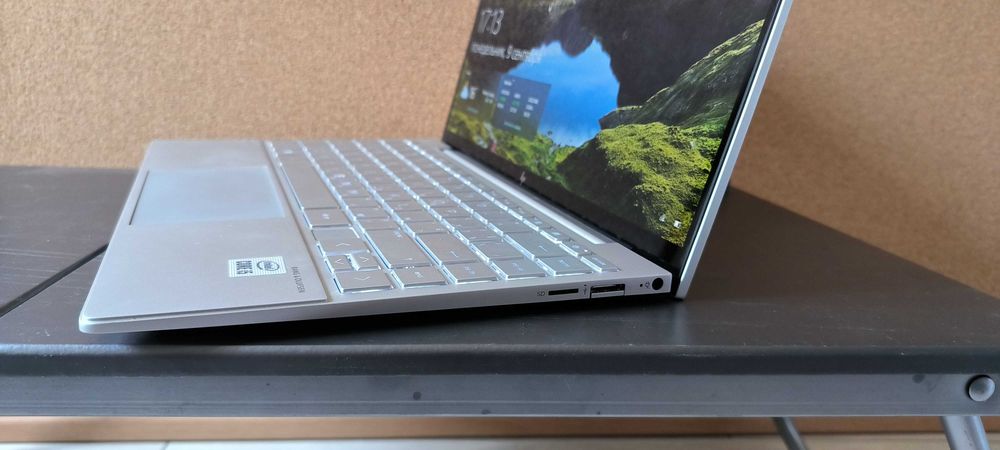 HP ENVY Laptop - 13-ba0000ur