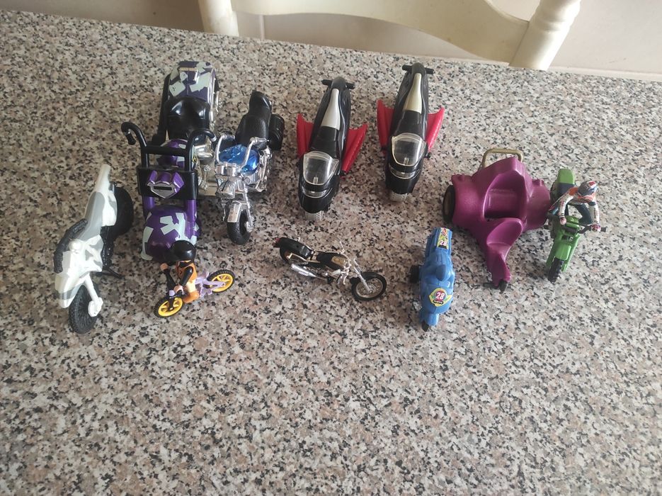 Lote de Bonecos de Miniaturas