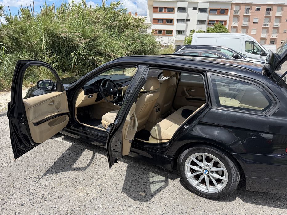 BMW 320 ano 2010