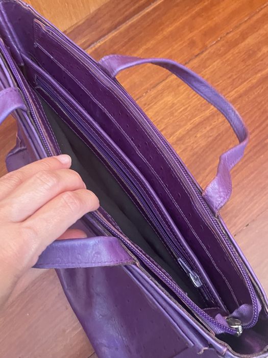 Carteira roxa pele