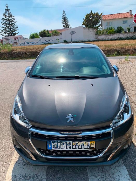 Peugeot 208 signature  poucos kilometros