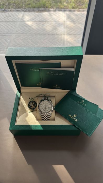 Rolex Sky-Dweller метал