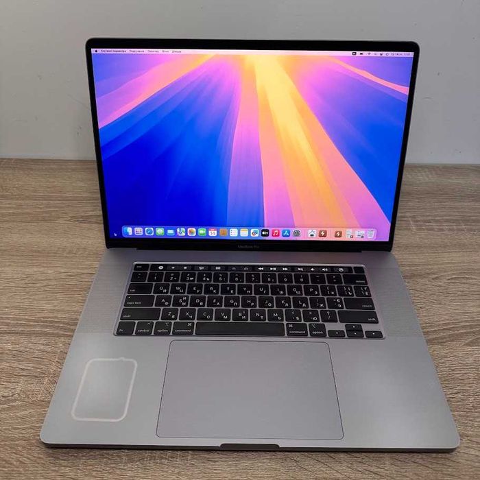 MacBook Pro 16" i7 / 16Gb DDR4 / SSD 512Gb / Radeon 5300m (код: M0831)