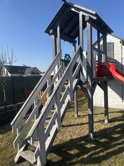 Drewniany plac zabaw