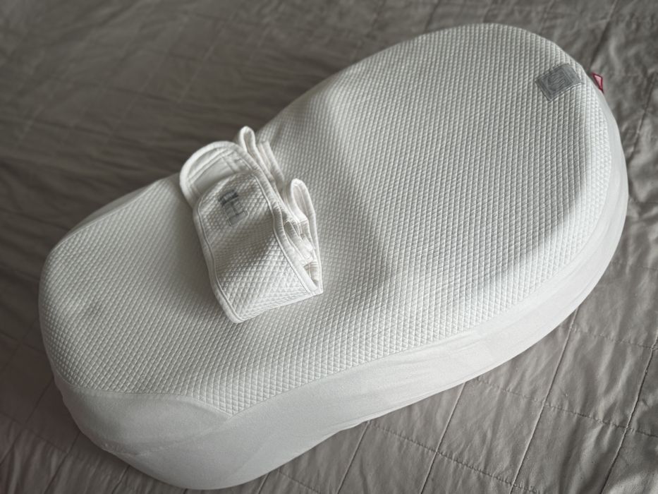 Кокон, подушка для годуванян