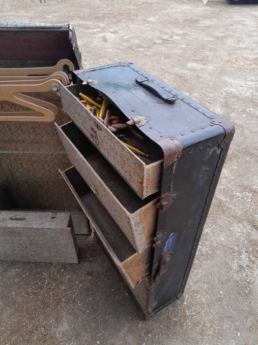 Malao de viagem retro muito antigo..para colecionadores
