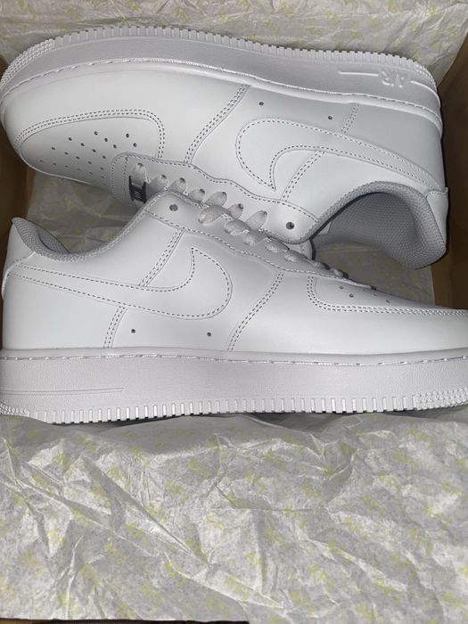 Nike Air Force 1 – Białe – Rozmiar 43