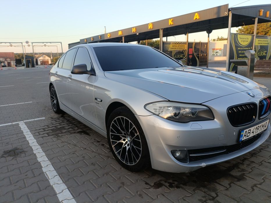 Бмв ф10 528і xdrive 2012