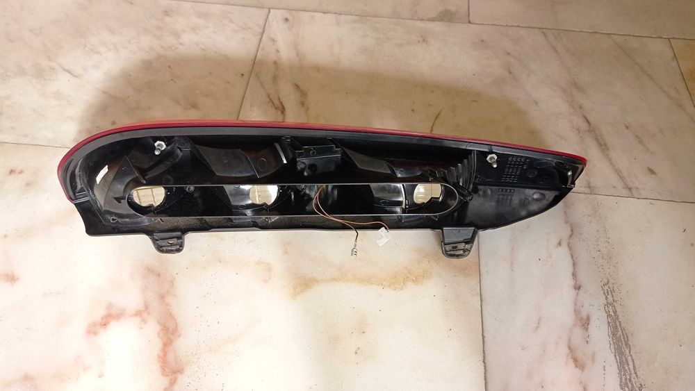 Farolim traseiro esquerdo Ford Focus 2011