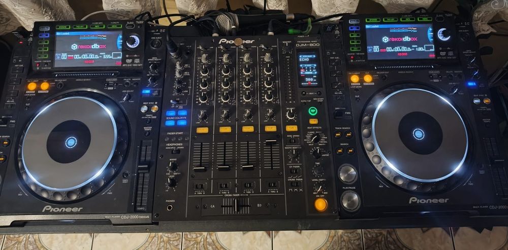 CDJ 2000 Nexus i DJM 800