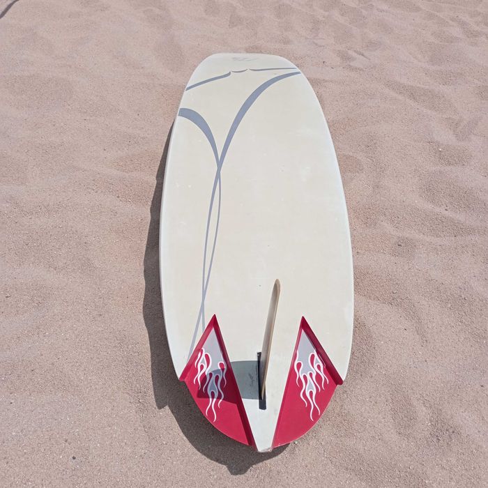 Kit com prancha de windsurf Fanatic Sting Ray 130 TT