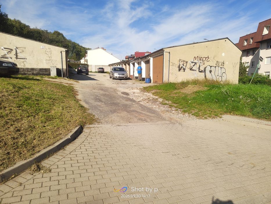Wynajmę garaż pod górą Krzyżową (róg ul. sosnowej i klonowej) - z prądem - Widok 2