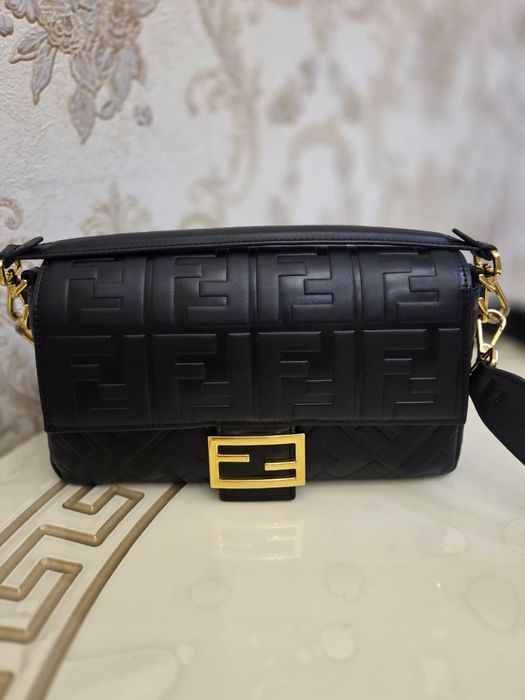 Клатч женский кожаный.