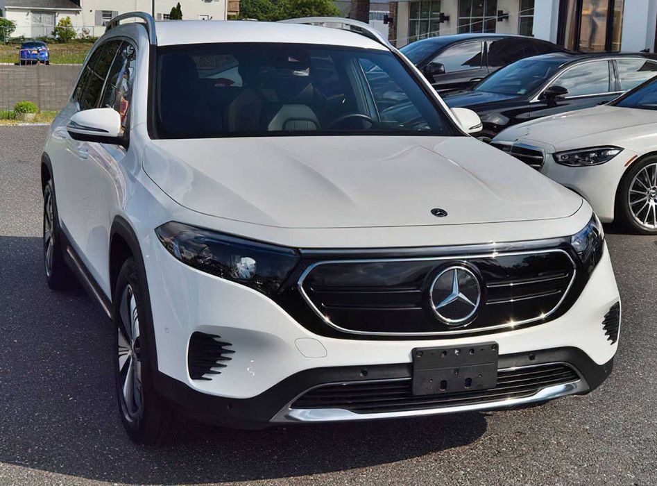 Mercedes-Benz EQB 300 4MATIC      2023