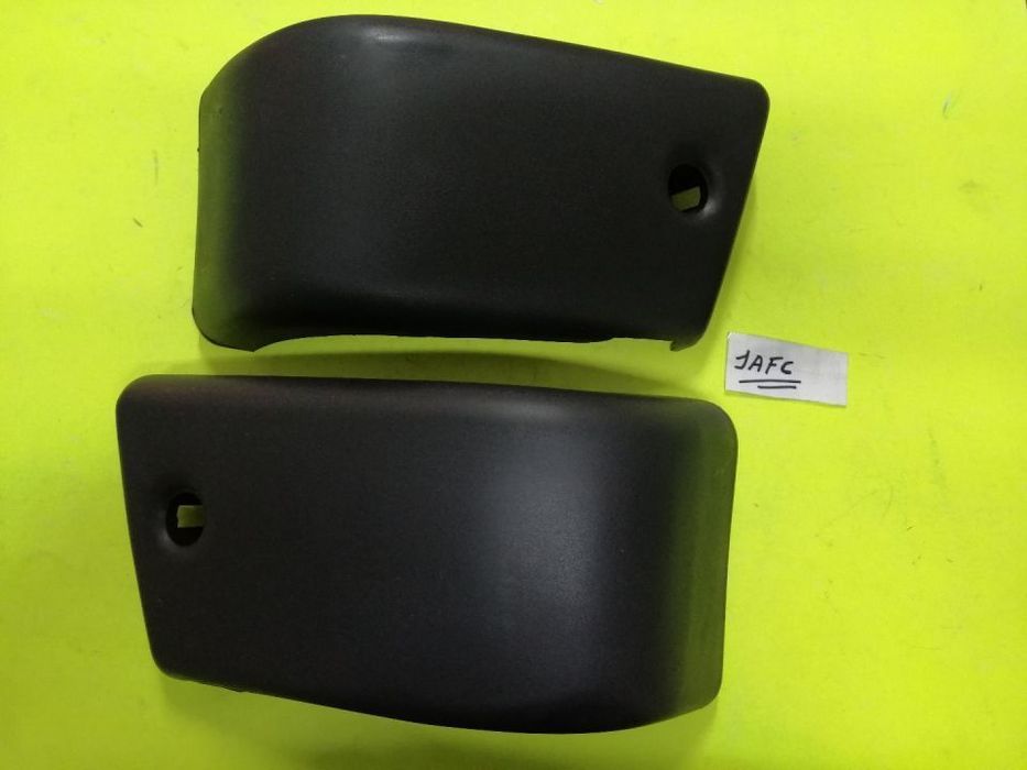 Canto / Cantos do parachoques da frente Toyota Hilux 4x4 LN65 NOVOS