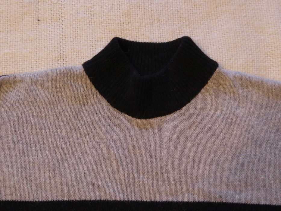 Sweter wełniany damski