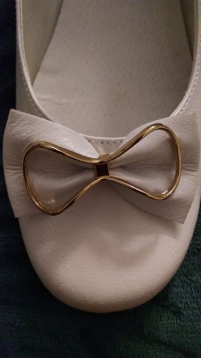 Białe buty w dobrym stanie r. 36