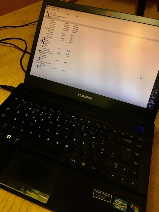 Portátil Samsung 14" NP300V4A-S01PT i7-2670QM 500GB SSD 8GB RAM