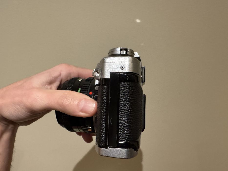 Canon AE-1 com objetiva