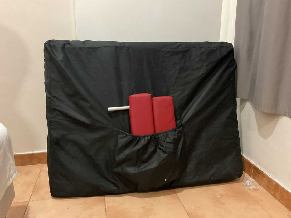 Maca / Cadeira para Tatuagem – Usada (com marcas)