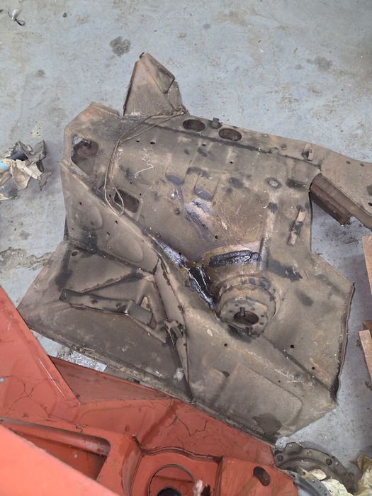 Podłużnica  ćwiartka  fiat 125p podloga