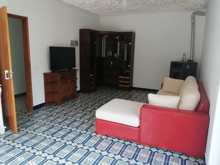 Andar de Moradia T3 c/ garagem na zona do Arrabal