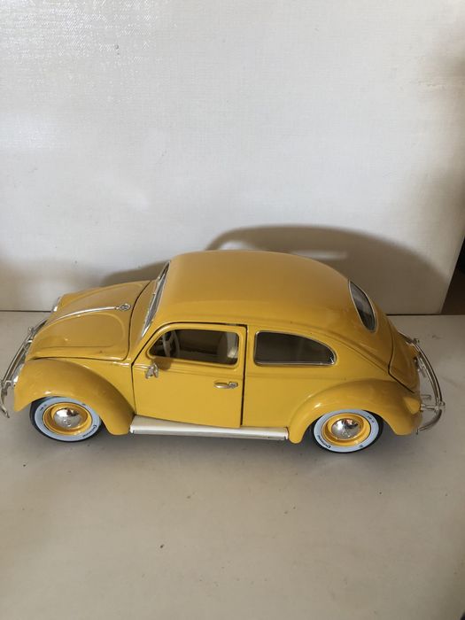 VW carocha miniatura 1:18