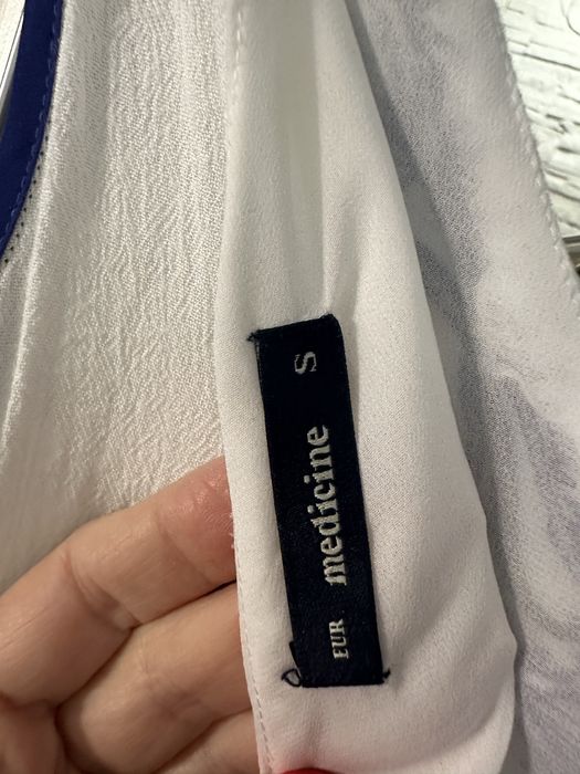 Medicine sukienka z chaftem S