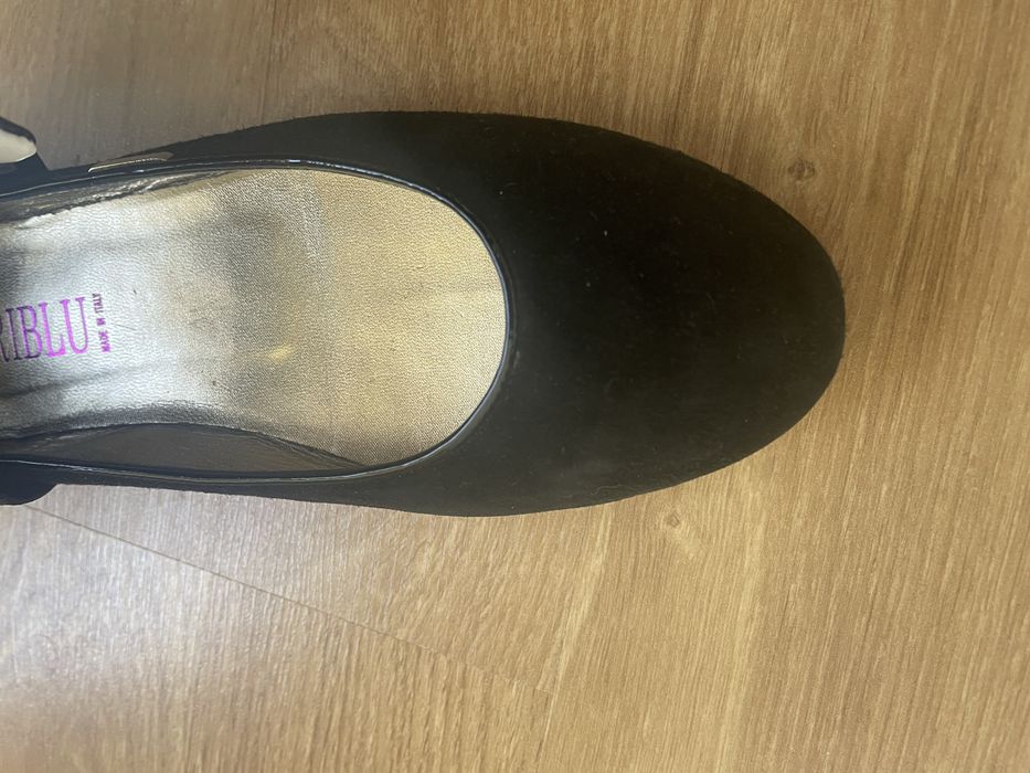 Замшеві балетки відомого бренду