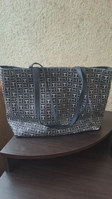 Продам сумку від Tommy Hilfiger