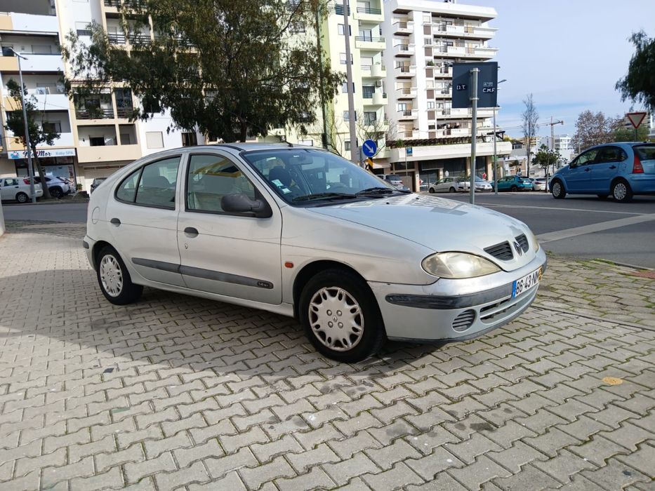 Renault megane 1999, com 197321km, em Faro
