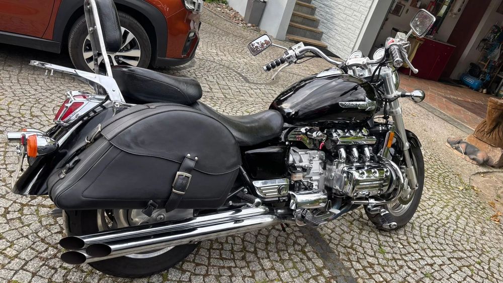 Honda Valkyrie Honda GL1500C Valkyrie  2001r. Wydech 6in6 Cobra. Od 2008 w Polsce
