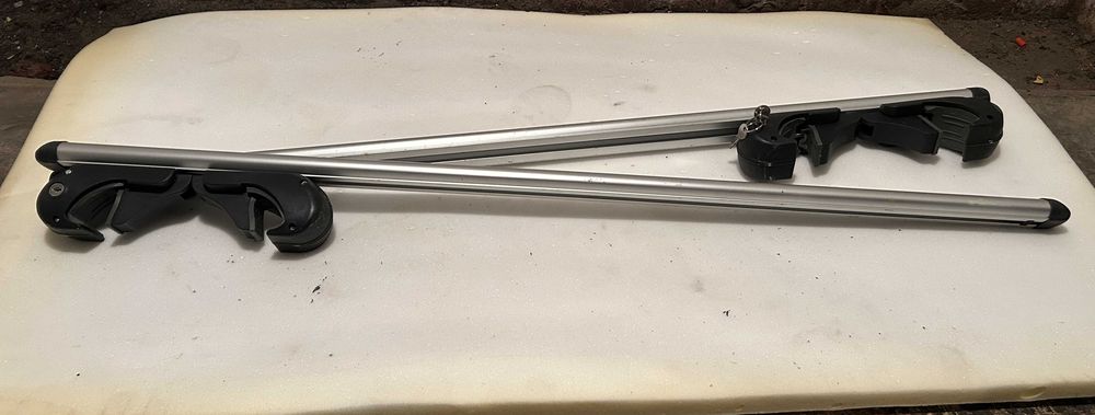 Uniwersalny aluminiowy bagażnik dachowy