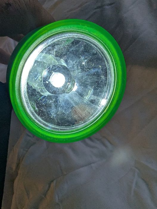 Latarka wodoszczelna