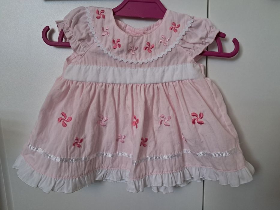 Sukienka dla dziewczynki 56 nursery time. Stan bardzo dobry. Dlugosc 2