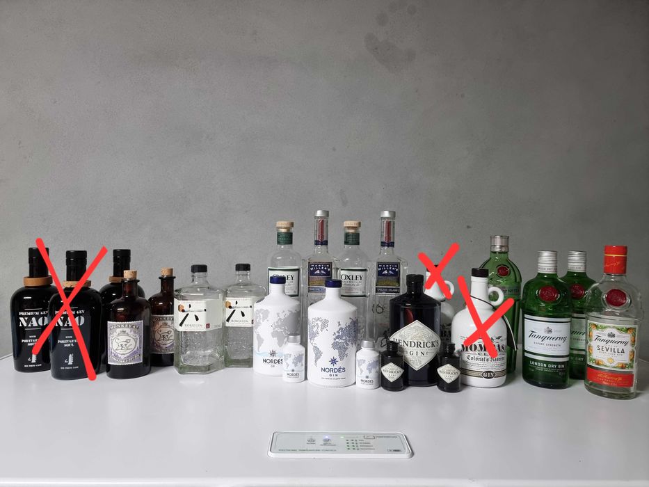 Lote de Garrafas Vazias, Gin, Absolut Vodka, Patrón Tequila, Rum